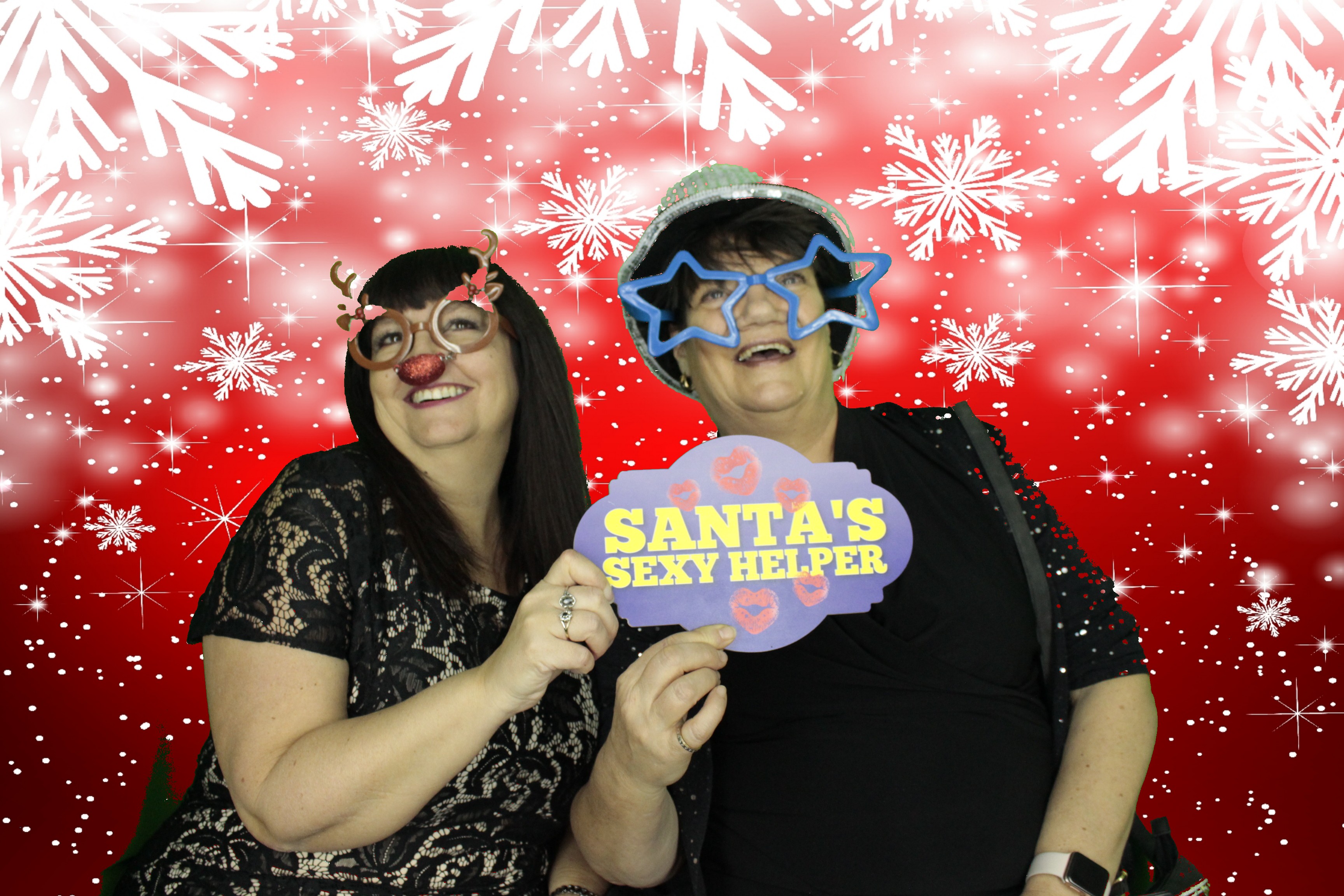 Ocean Network Express Christmas Party 2019 | View more photos from the event at gallery.myphotoboothexperience.co.uk/u/MyPhotoBoothExperienceLtd/Ocean-Network-Express-Christmas-Party-2019